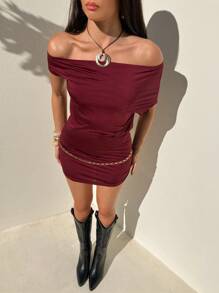 Aloruh Women's Elegant Sexy Asymmetrical-Shoulder Bodycon Mini Dress With Chain Belt, Burgundy - Burgundy - View 4