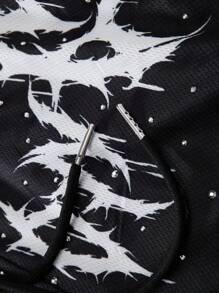 ROMWE MEN Goth 男士街头时尚二合一短裤，水钻英文字母图形印花设计，带有哥特式元素，万圣节