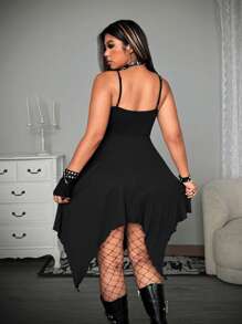 Whyspr Vestido de vacaciones punk de talla grande con volantes asimétricos y decoración de cadena estilo grunge punk - Negro - Ver 3