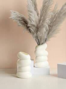 1pc White Plastic Vase, Decoration Vase, Art Vase, Imitation Flower Vase, Creative Vase For Room Decor, Simple & Creative Vase For Living Room, Dining Table, TV Cabinet, PP Material & Anti-Fall Festival Decoration Gifts Birthday Graduation