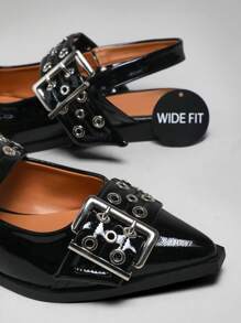 SHUZIA 宽版女式超大扣粗孔索环尖头露跟平底鞋，黑色，大码，精致朋克风格，棱角分明，价格实惠，用途广泛