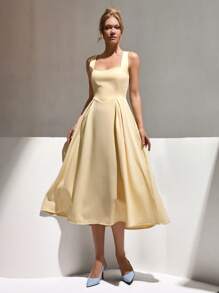 CLARA VERO Vestido midi elegante con escote de corazón y corsé en color amarillo mantequilla para mujer