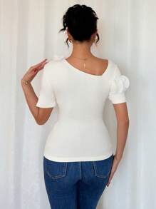 Selianne Camisa de manga corta con volantes y decoración floral en color crema amarillento elegante y de moda de verano 2025, adecuada para citas, salidas, vacaciones, negocios, banquetes, fiestas, bodas, Día de la Madre, Día del Maestro, festival de cerveza, festival de música - Blanco - Ver 2