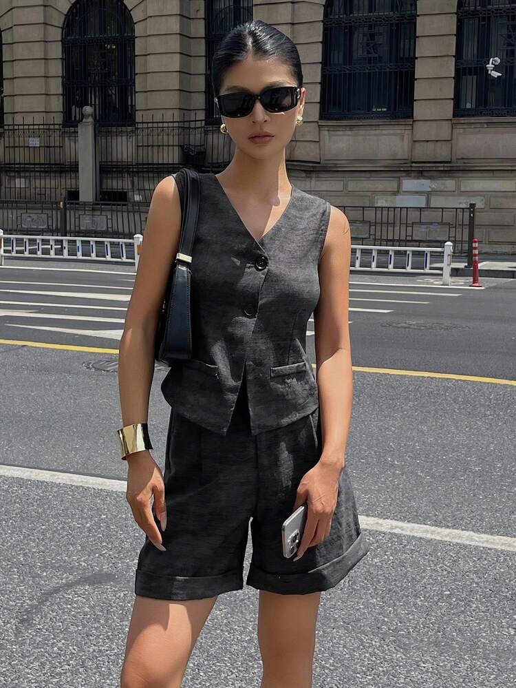 Women's Summer V-Neck Sleeveless Vest With Back Design Lace Splice Tie Waist And Loose Bermuda Shorts 2 Pieces Casual Suit Set,Short Women Sets