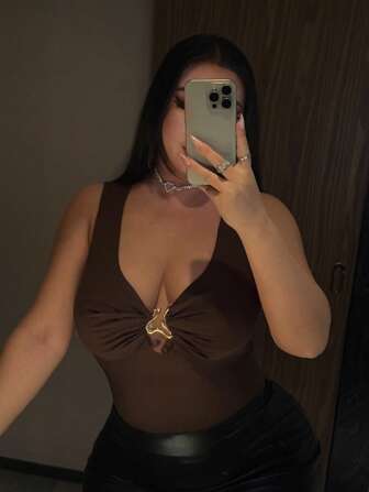 NU&NOW Plus Size Women Metal Decor Pleated Slim Fit Tank Top