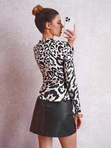 SHEIN Clasi Leopard Print Elegant & Fashionable Women's T-Shirt, Suitable As Autumn/Winter Base Layer,Warm And Comfortable - Multicolor - View 2