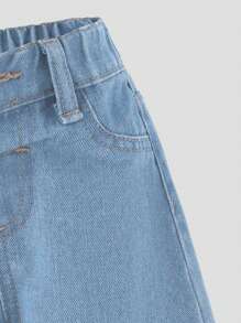 SHEIN Playful Pals 女婴新款休闲时尚牛仔短裤，直筒洗水牛仔裤 - 淺色水洗藍 - 查看 5