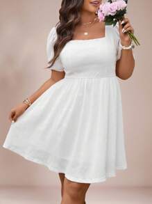 SHEIN VCAY 大码女式纯色短款泡泡袖方领连衣裙 - 白色 - 查看 3