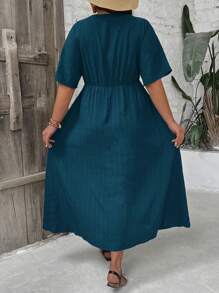 SHEIN VCAY Plus Size Women V-Neck Solid Color Short Sleeve Casual Vacation Dress