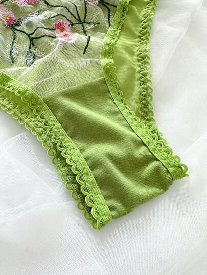 Romantic Geborduurde Verleidelijke Lingerie Set view 3