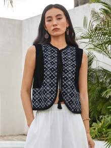 DAZY Blusa tipo cárdigan estilo chaleco para mujer, holgada y casual de verano, estilo resort bohemio, con estampado de flores pequeñas, bordado, patrón geométrico, bloques de color y patchwork - Negro - Ver 6