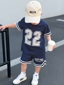 SHEIN Playful Pals 2pcs/Set Young Boy Sports Casual Round Neck Short Sleeve Numeric Print T-Shirt And Printed Sports Shorts Outfit With Tape Decor, Suitable For Spring/Summer Daily Wear, Sports, Outdoor, School, Party, Vacation