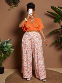 Maweii 大码纯色V领短袖上衣和数码印花裤两件套，优雅假日装