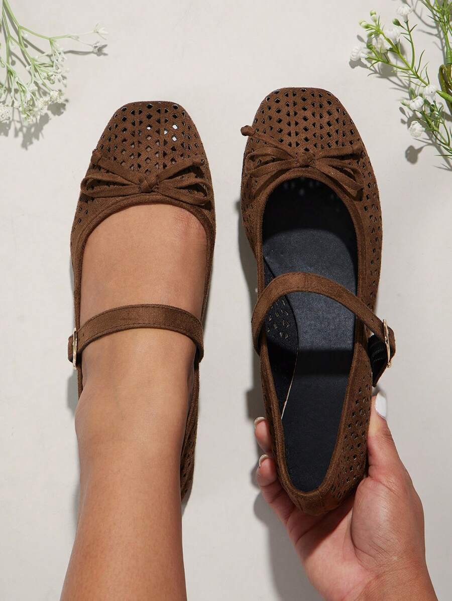 SHUZIA 女式方头玛丽珍平底鞋冲孔仿皮玛丽珍平底鞋