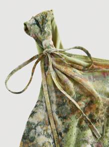 SHEIN MOD 加大码女式单肩索环优化印花系带短款上衣 - 彩色 - 查看 3