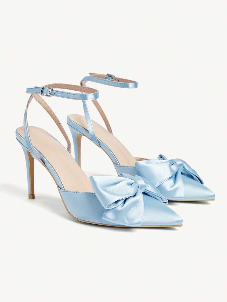 CUCCOO CHICEST Sapatos de Salto Alto Stiletto de Bico Fino para Mulheres com Detalhe de Laço Elegante, Bombas de Vestido Formal de Cetim Azul Claro Romântico para Festa de Coquetel, Casamento, Natal, Ação de Graças