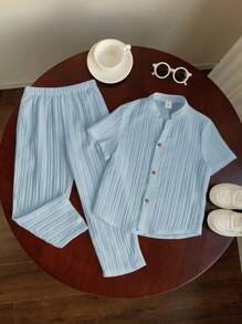 SHEIN 2 件套男婴蓝色舒适休闲纹理面料白色短袖衬衫和裤子套装，适合春夏季室内、户外、日常、运动、玩耍、派对、拍照、度假、节日 - 藍色 - 查看 6