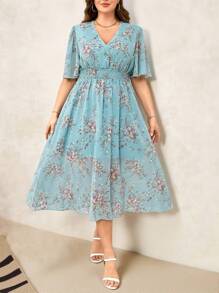 SHEIN Clasi 大码 V 领短袖花卉印花简约优雅连衣裙 - 淺藍色 - 查看 3