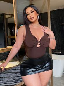 NU&NOW 大码女式金属装饰褶皱修身背心 - 棕色 - 查看 6