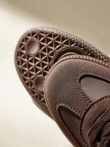 CUCCOO EASI 2024年春季德国风格女式复古休闲运动鞋，百搭平底白鞋 - 棕色 - 查看 9