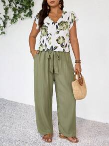 SHEIN Frenchy 舒适夏季加大码两件套度假装，带口袋、蝴蝶结腰带和树叶图案