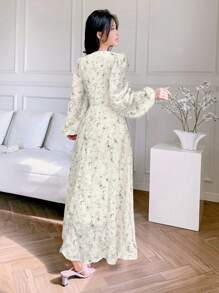 Modelyn Damen Frühlings-/Sommerkleid mit vollem Schmetterlings-Jacquard-Muster, V-Ausschnitt, Laternenärmeln und geraffter Taille