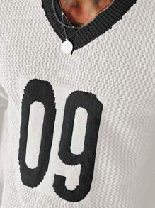 Manfinity Homme 男士夏季数字图案 V 领短袖休闲针织上衣平纹针织图案 T 恤上衣网眼男士时尚服装 - 黑與白 - 查看 6