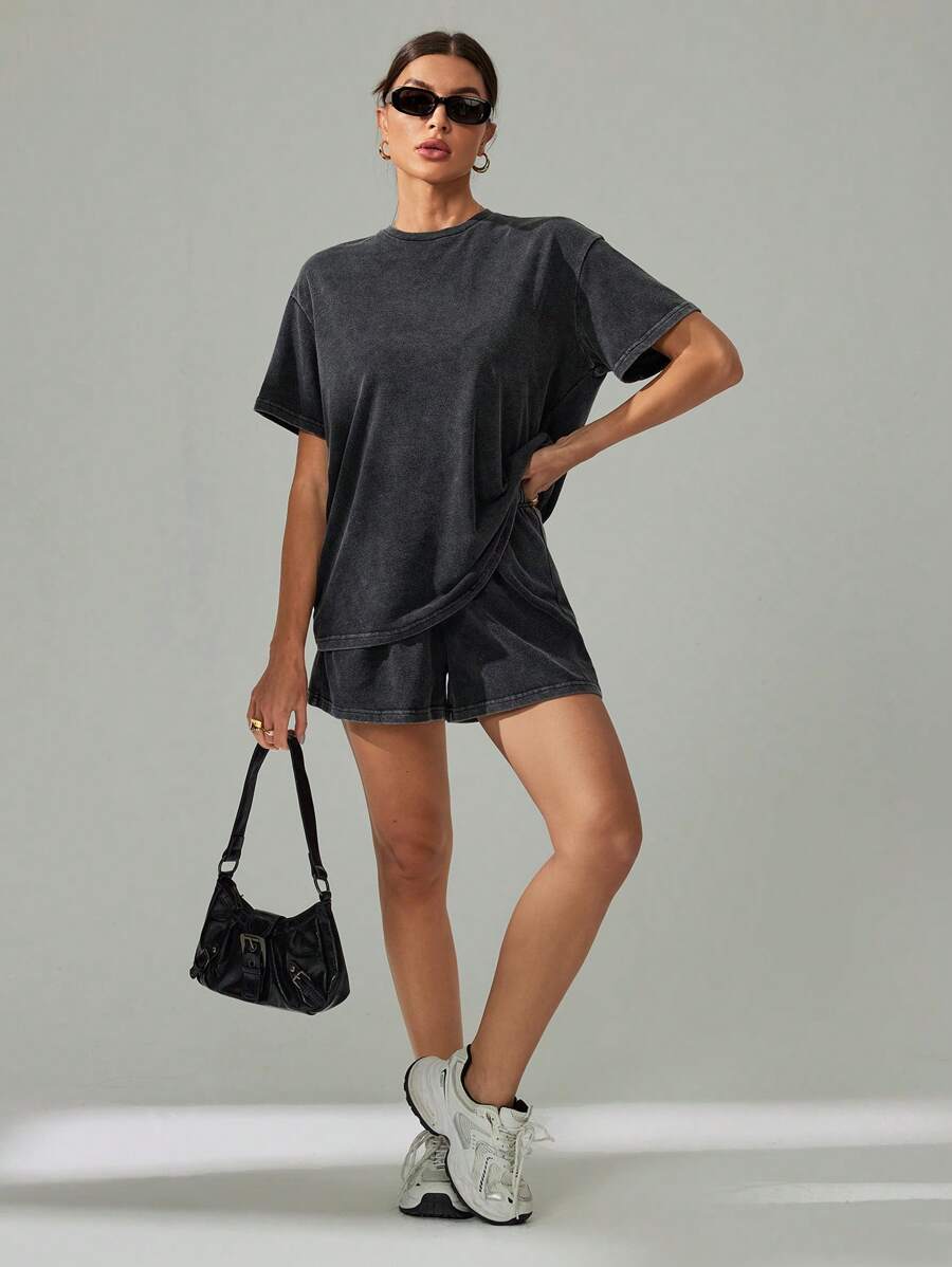 SHEIN Tall 女士新款洗水做旧雪花T恤和短裤两件套 - 黑色 - 查看 1