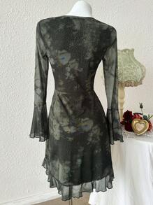 Modelyn Robe courte élégante avec volants et manches évasées imprimée tie dye pour femmes - Vert - Voir 5