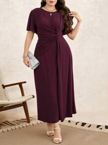 SHEIN Clasi Curve 加大码女式勃艮第酒红色浪漫优雅简约纯色扭纹设计短袖针织弹力面料长裙、女式婚礼宾客礼服、女式生日礼服、婚礼宾客礼服、女式夏季服装、女式度假服装、女式春季服装、女式春季服装、商务休闲女装、女式节日服装、老钱风格女装、外出服装、乡村音乐会服装、女式优雅服装、女式优雅礼服、勃艮第酒红色连衣裙、红色优雅连衣裙、女式超长连衣裙、女式长裙、荷叶边连衣裙、女式教堂服装、女式教堂服装 - 中紫紅色 - 查看 6