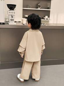 SHEIN 2 件套年轻男孩韩版休闲超大纯色长袖翻领纽扣衬衫和松紧腰直筒裤套装，适合外出、上学、聚会 - 卡其色 - 查看 2