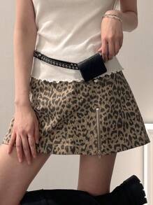DAZY 女款豹紋 A 字迷你裙，附拉鍊與側開衩，秋季校園風裙子 - 卡其色 - 查看 2