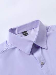 Manfinity Homme Camisa de manga corta con botones y efecto degradado de moda para hombre, de verano - Púrpura malva - Ver 3