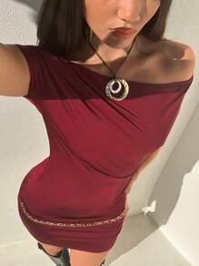 Aloruh Women's Elegant Sexy Asymmetrical-Shoulder Bodycon Mini Dress With Chain Belt, Burgundy - Burgundy - View 6