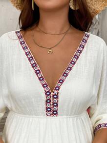 SHEIN 1件纯色刺绣领孕妇连衣裙，长袖白色女式连衣裙，女士短款连衣裙，夏季工作连衣裙，波西米亚风孕妇连衣裙，女士孕妇连衣裙，夏季孕妇连衣裙，白色波西米亚风连衣裙，孕妇度假连衣裙，刺绣孕妇连衣裙 - 白色 - 查看 3