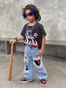 年轻男孩都市街头酷炫时尚 Y2k 时尚石洗破洞磨损宽松蓝色牛仔裤，百搭休闲童装男童春夏日常服装和街头服饰，适合幼儿男孩