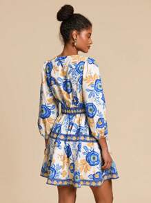 Travachic 女式 V 领 3/4 袖迷你印花梭织连衣裙、女士夏季服装、沙滩装、春夏装、复活节、节日服装、女士沙滩装、春假、女士度假服装、女士演唱会服装、波西米亚风、波西米亚、音乐节、美国独立日服装、热带度假女装、蓝白花卉印花、浪漫 - 藍白色 - 查看 2