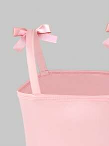 SHEIN Tween-Mädchen 3-teiliges Freizeit-Outfit-Set, bestehend aus einem Unterhemd mit Schmetterlings-Akzent, einem Midirock mit Blümchenmuster und einer weißen Jacke mit Schleifendekor, elegant und bequem, geeignet für Frühling/Sommer, passend für Mutter und Tochter