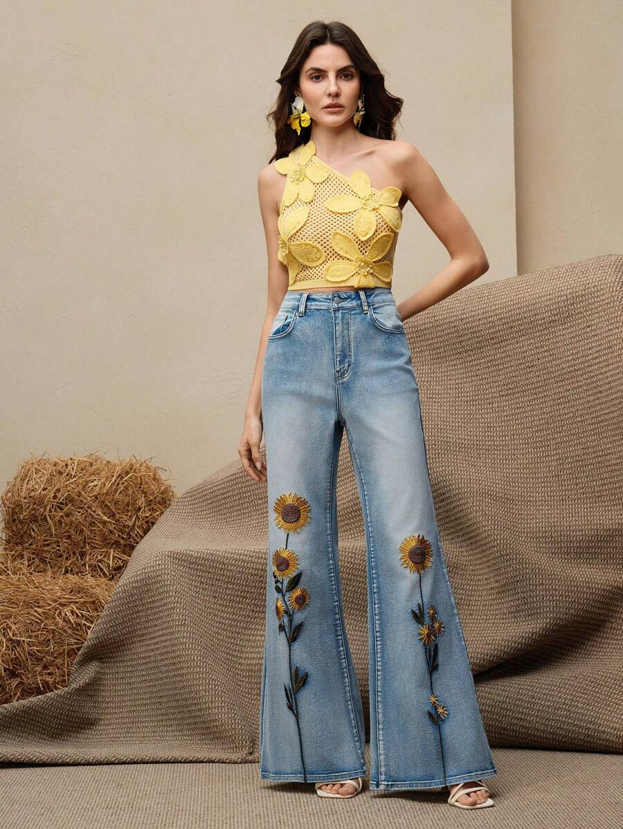 Anewsta Women Fashionable Casual Sunflower Embroidery Pocket Flared Jeans - Light Wash - View 1