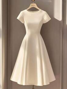 Franclia Women's Elegant Round Neck Short Sleeve Solid Color White Long Knit Dress