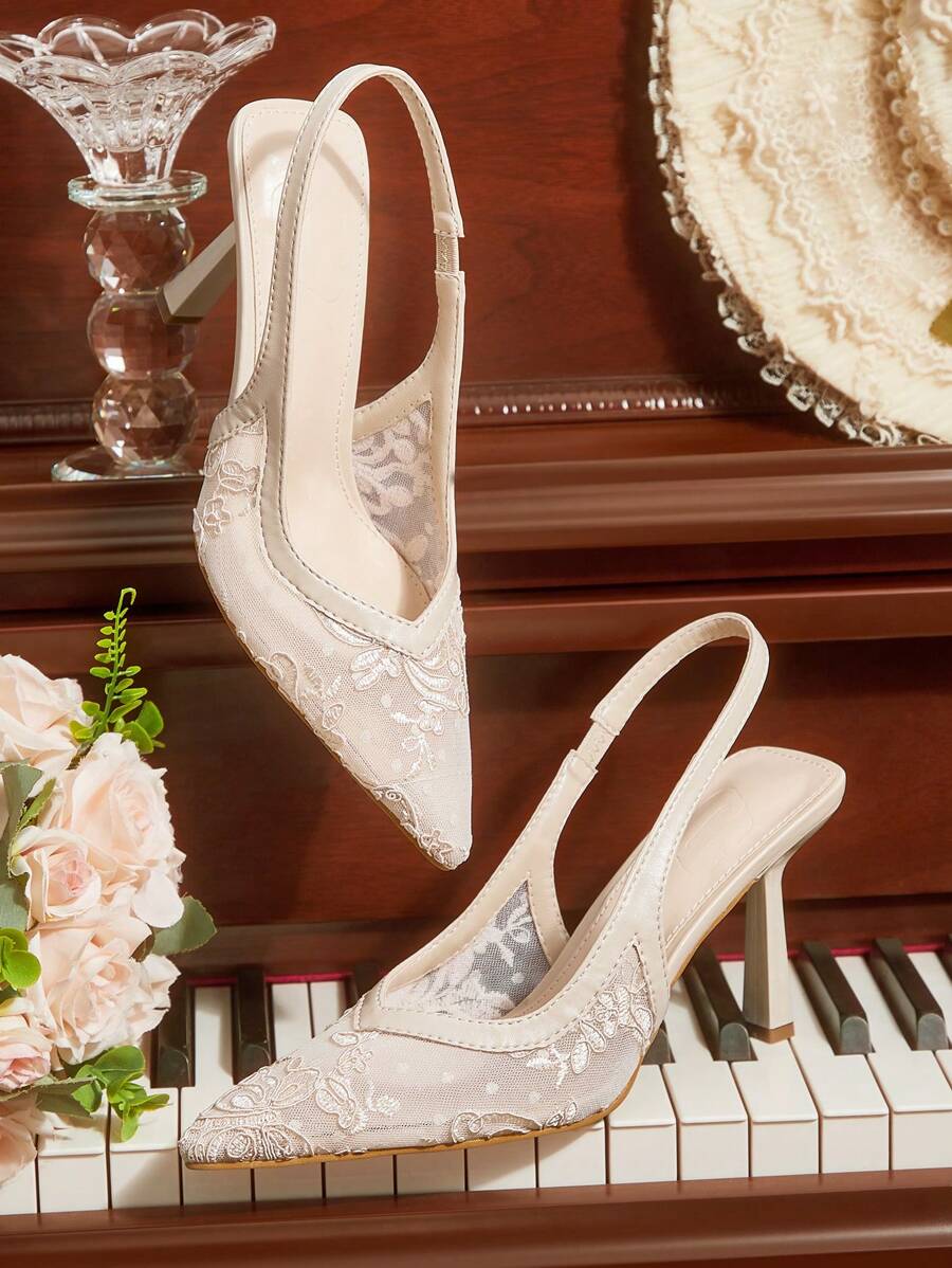 CUCCOO HITCHD 尖头细跟杏色蕾丝和网眼优雅婚礼派对女式高跟露背浅口鞋 - 杏色 - 查看 1