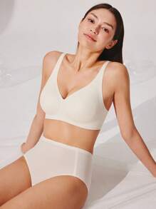 LUVLETTE 梦幻曲线透气无线无缝低胸白色透气粘性基本款SizeFreedom文胸舒适必备品