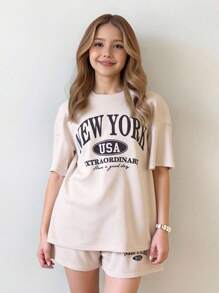 SHEIN Teen Girl's Knitted Casual Loose T-Shirt And Shorts Set With English Print Holiday Outfits