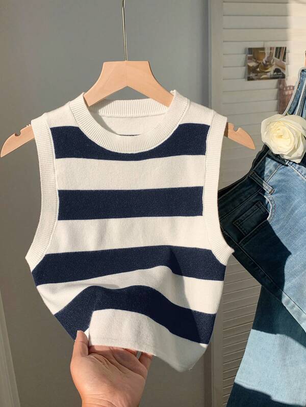 Comfortcana Women's Casual Minimalist Navy Blue Striped Cropped Knit Sweater Going Out Tops Women,Tops For School