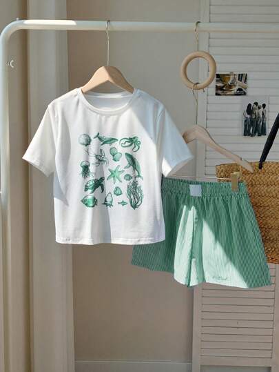 Comfortcana Women's Olive Green Starfish Print Round Neck Short Sleeve T-Shirt And Striped Shorts Casual Outfit
