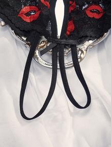 SpicyHot Bragas sexy de encaje transparente con contraste de bordado de labios y diseño calado para mujer - Negro - Ver 4