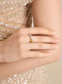 MOTF PREMIUM 方晶锆石眼形开口戒指 - 金色 - 查看 7