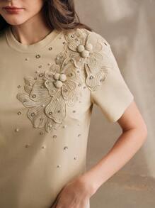 Anewsta Elegant Women Short Sleeve Round Neck T-Shirt With 3D Floral Print Applique - Khaki - View 1
