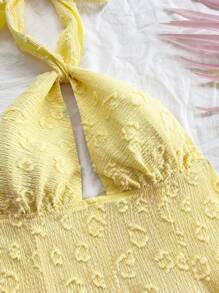 Soleia 女式度假亮黄色纹理面料心形镂空圆领收腰 A 字迷你连衣裙，带有层叠荷叶边下摆，适合派对、约会、下午茶 - 黃色 - 查看 5