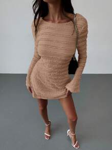 Aloruh Váy ngắn tay loe vải dệt kim jacquard hở lưng cổ tròn gợi cảm mới về - Màu Khaki - Xem 4